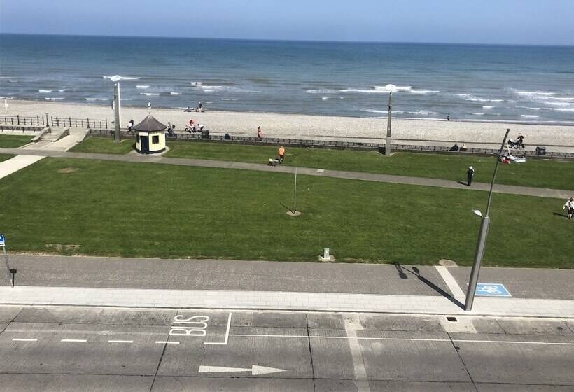 The Strand Hotel, The Former Residence Of Oscar Wilde