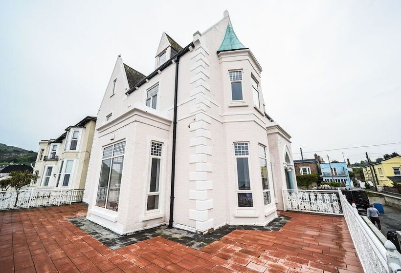 The Strand Hotel, The Former Residence Of Oscar Wilde