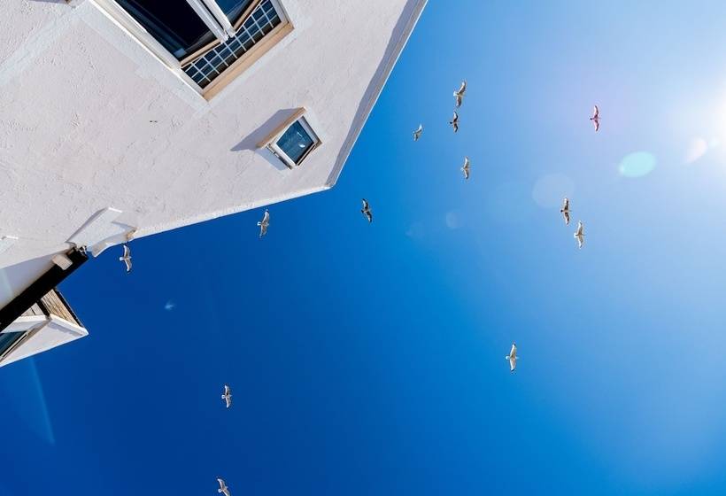 The Strand Hotel, The Former Residence Of Oscar Wilde