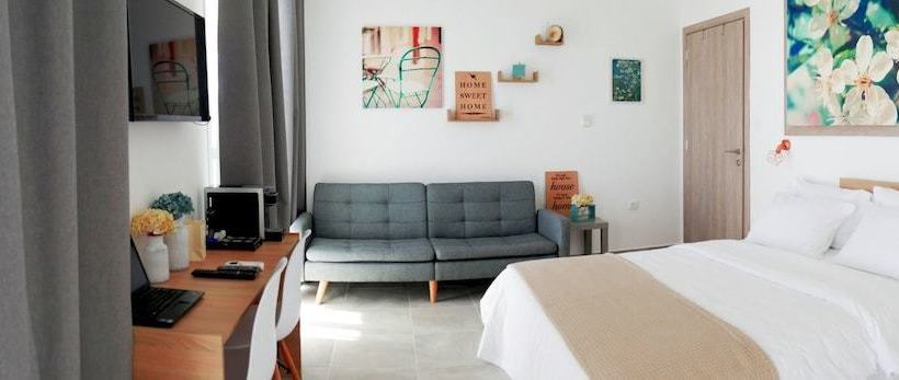 Urban Bay Apartments