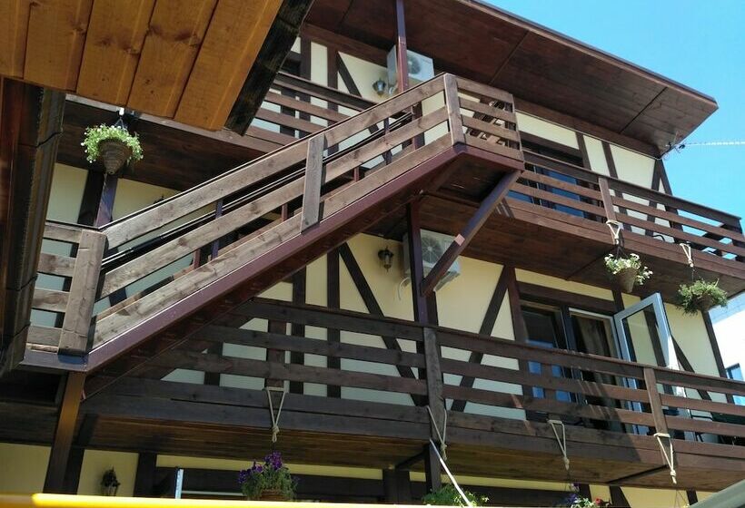 Olvia Guesthouse   Hostel