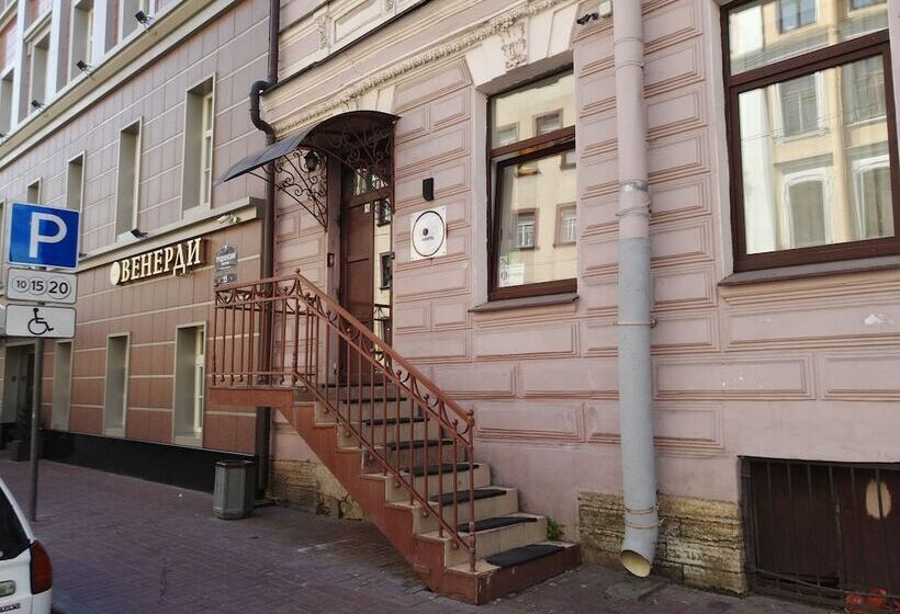 Assol Hostel