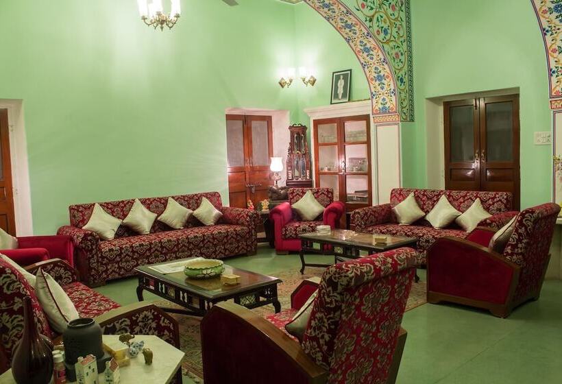 Bed and Breakfast Haveli Kalwara   A Heritage