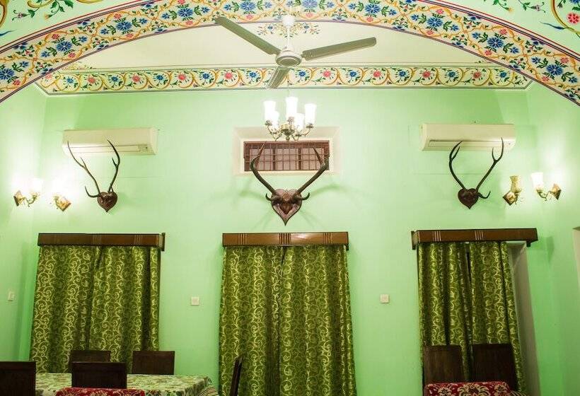 Bed and Breakfast Haveli Kalwara   A Heritage