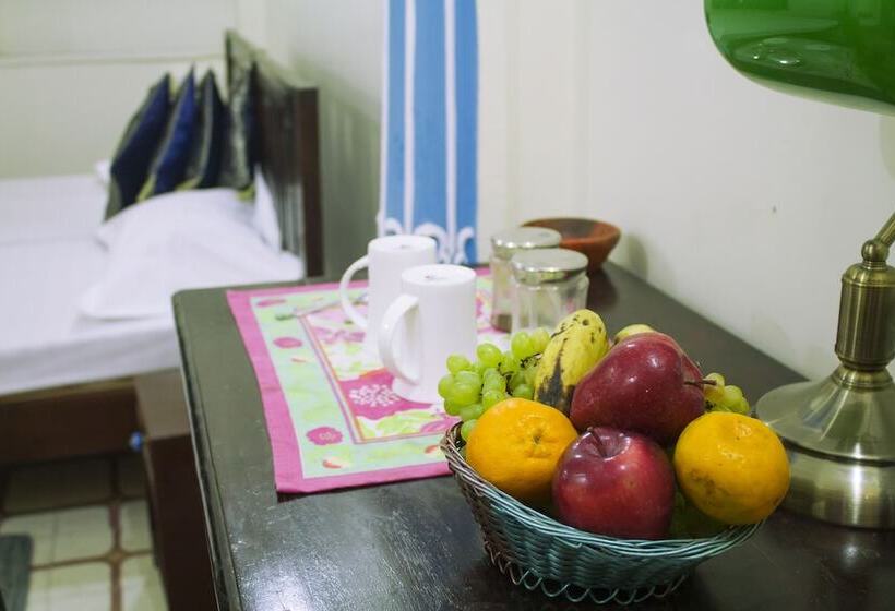 Bed and Breakfast Haveli Kalwara   A Heritage