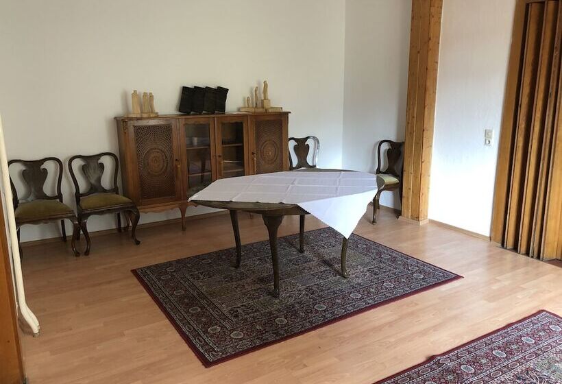 צימר Riverside Inn