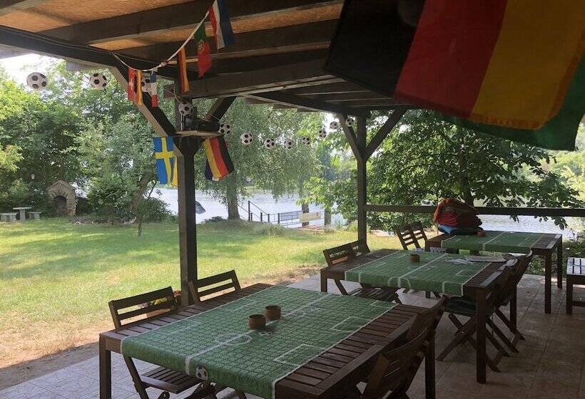 צימר Riverside Inn