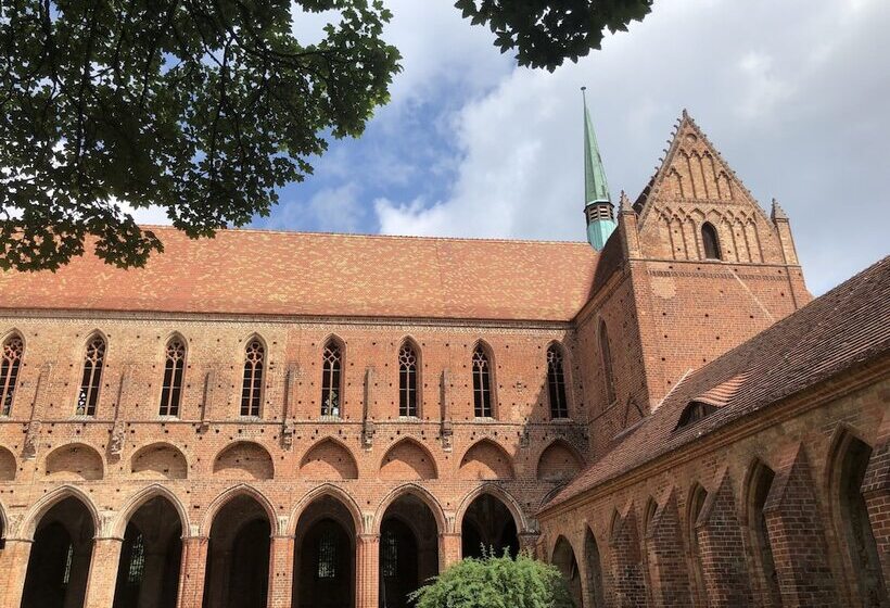 住宿加早餐  Riverside Inn