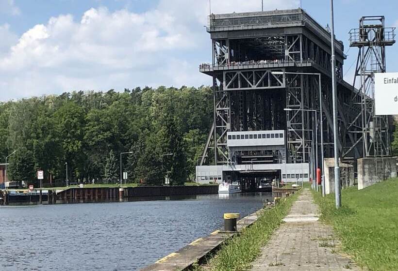 住宿加早餐  Riverside Inn