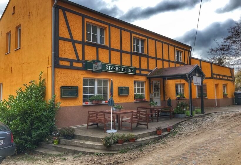 住宿加早餐  Riverside Inn