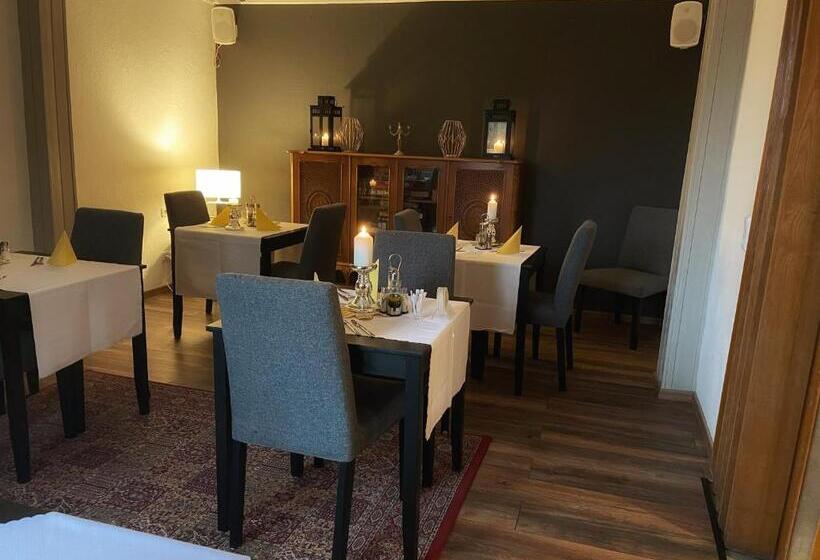 住宿加早餐  Riverside Inn