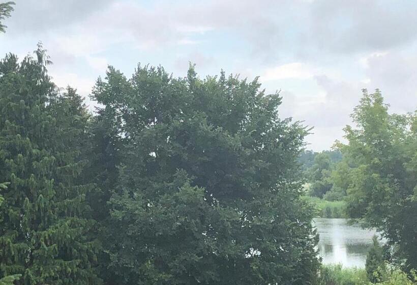 צימר Riverside Inn