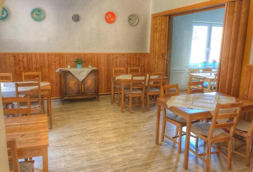 住宿加早餐  Riverside Inn