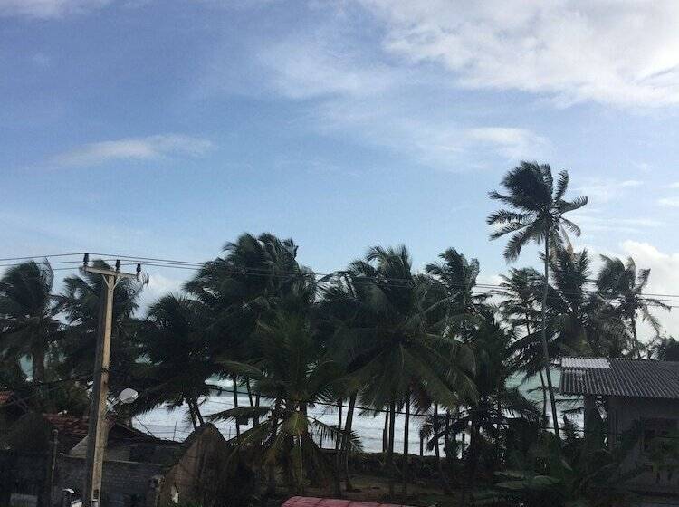 Bed and Breakfast White Baby Beach Rest