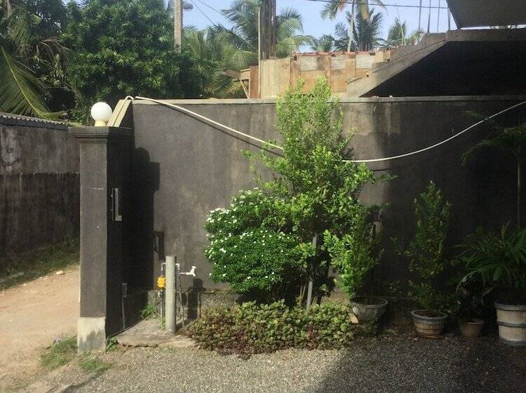 Bed and Breakfast White Baby Beach Rest