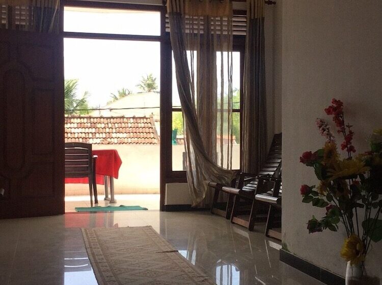 Bed and Breakfast White Baby Beach Rest