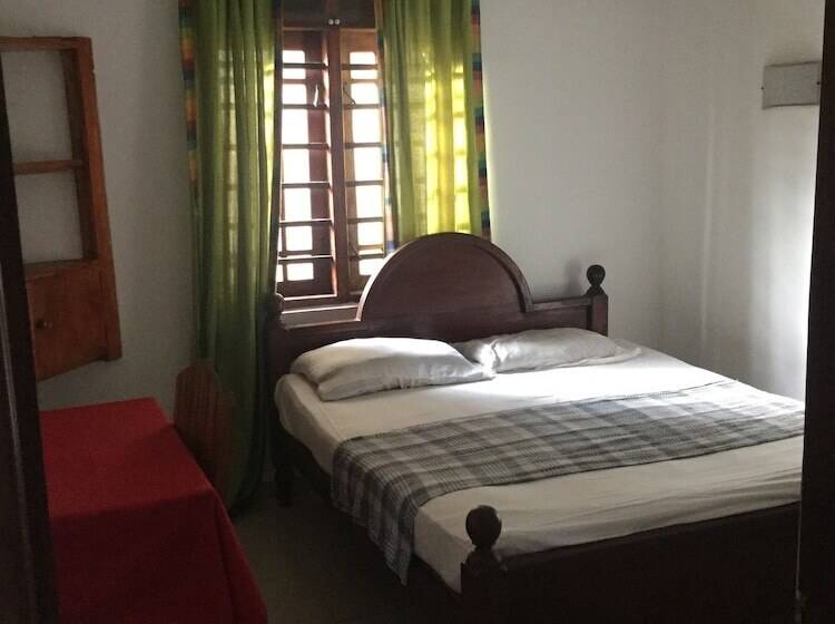 Bed and Breakfast White Baby Beach Rest