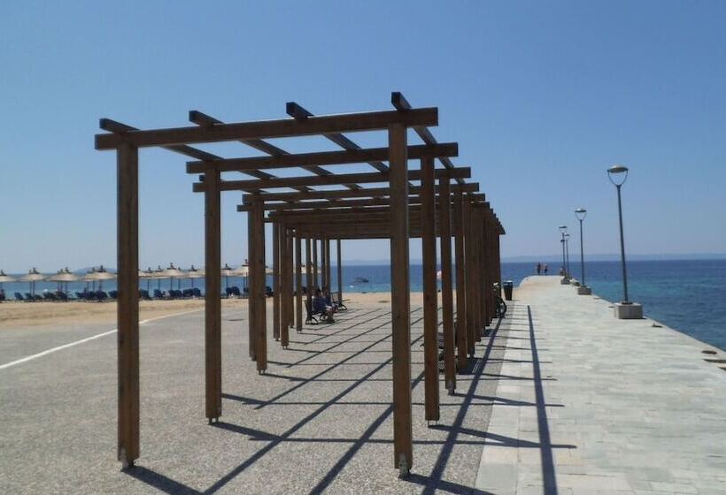 Finikas Garden Beach Resort Nikiti