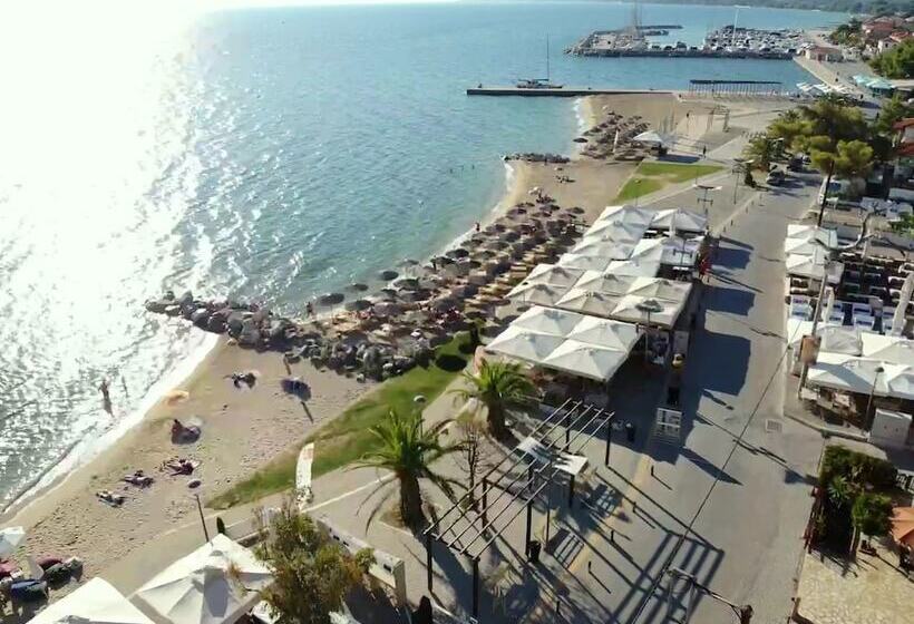 Finikas Garden Beach Resort Nikiti