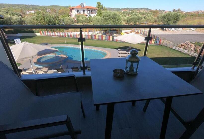 Finikas Garden Beach Resort Nikiti