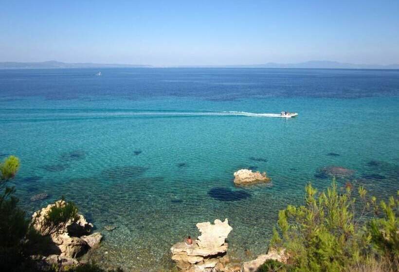 Finikas Garden Beach Resort Nikiti