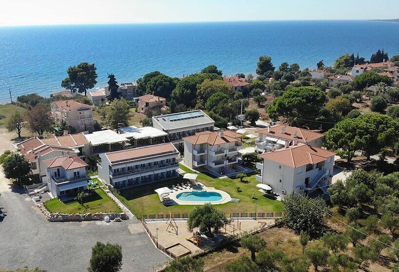 Finikas Garden Beach Resort Nikiti