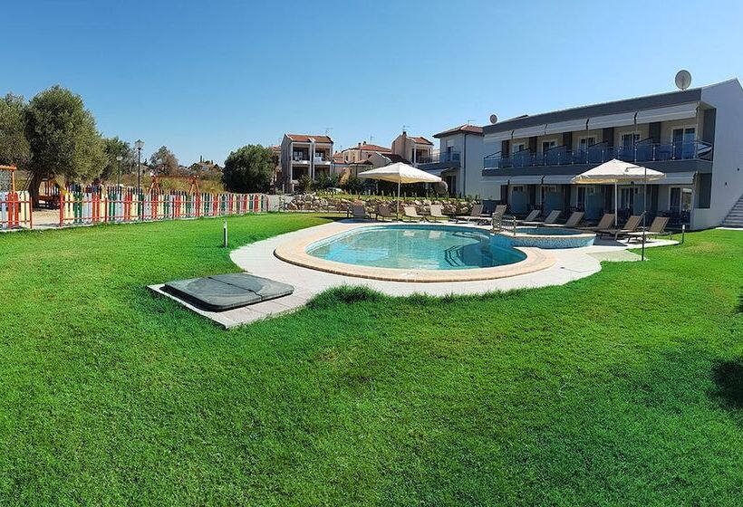 Finikas Garden Beach Resort Nikiti