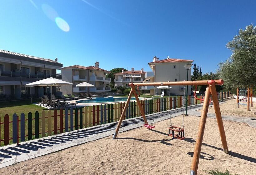 Finikas Garden Beach Resort Nikiti