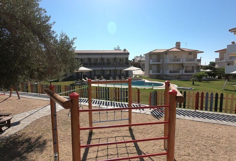 Finikas Garden Beach Resort Nikiti