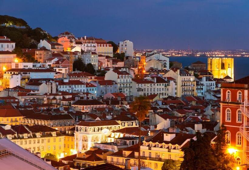 Help Yourself Hostels  Parede