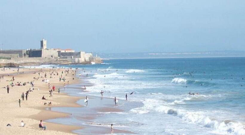 Help Yourself Hostels  Parede