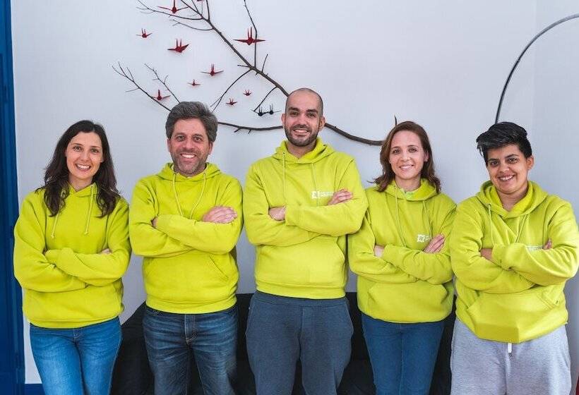 Help Yourself Hostels  Parede