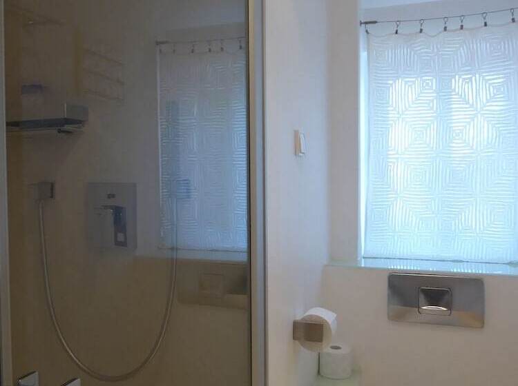 酒店 Am Eichholz Galerie & Art