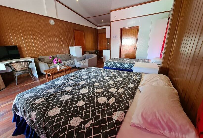 호텔 Blue Light Village