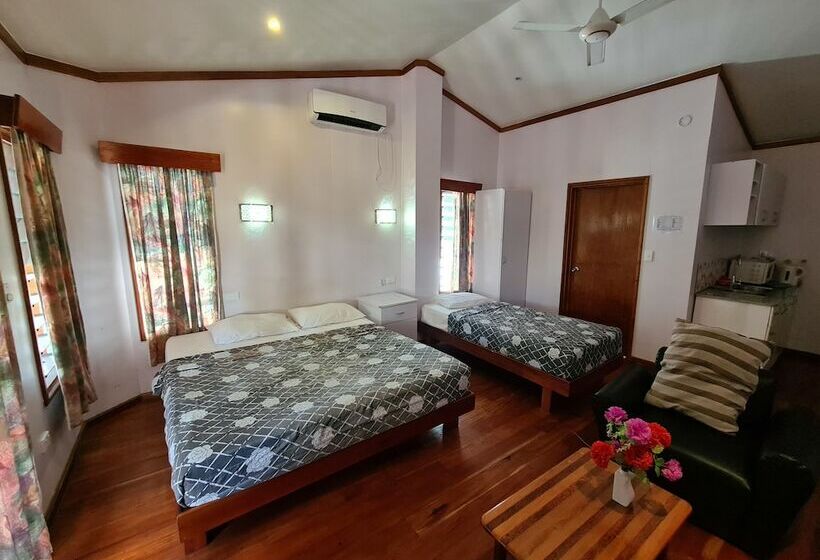 هتل Blue Light Village