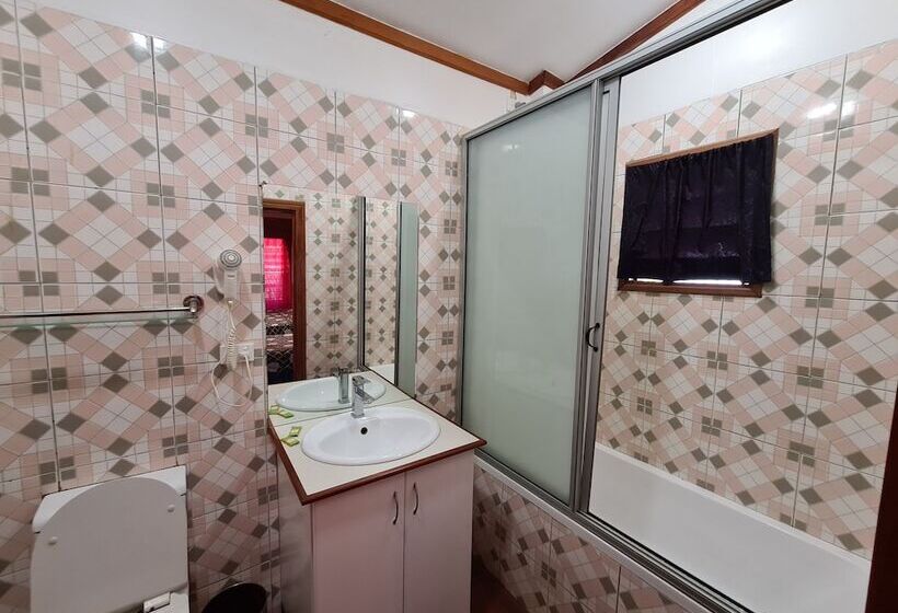 هتل Blue Light Village