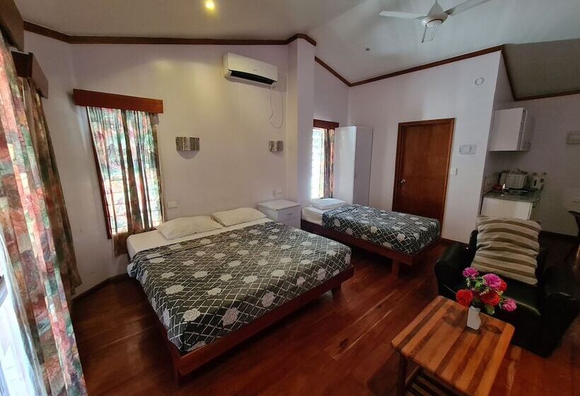 هتل Blue Light Village