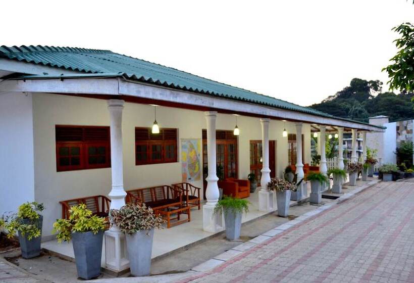 酒店 Capital Regency