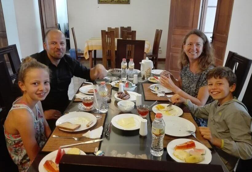 酒店 Capital Regency