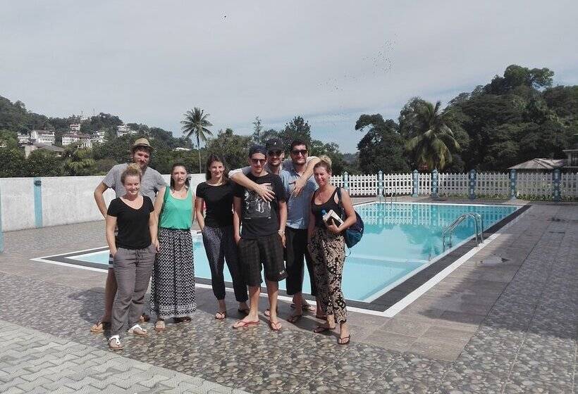 酒店 Capital Regency