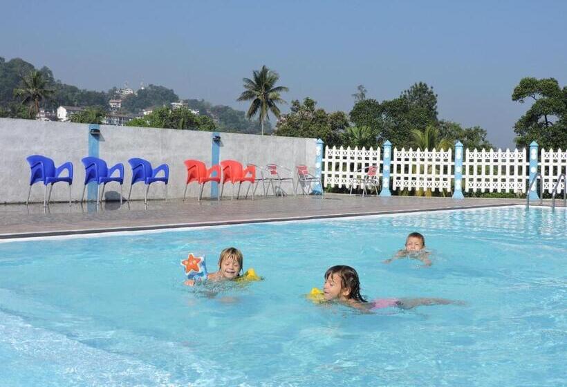 酒店 Capital Regency