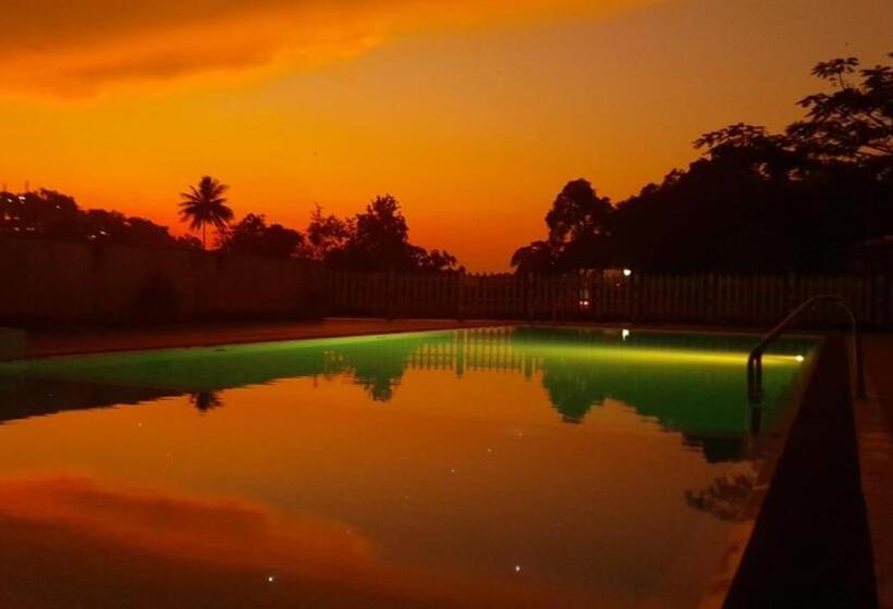 酒店 Capital Regency