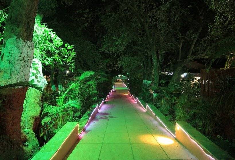 호텔 Gujarat Bhavan