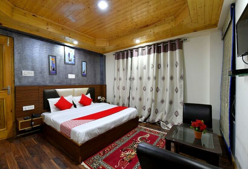 هتل Hillside Valley