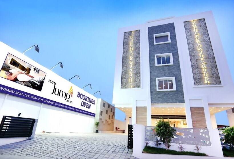 هتل Jump In & Out