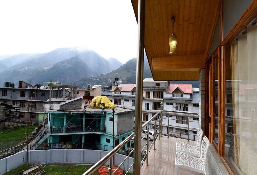 هتل Himachal Heights