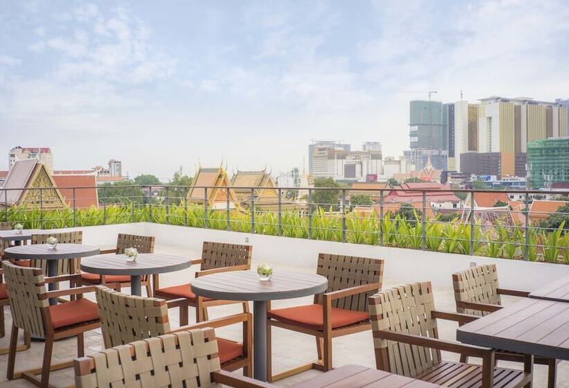 בית מלון כפרי Penh House