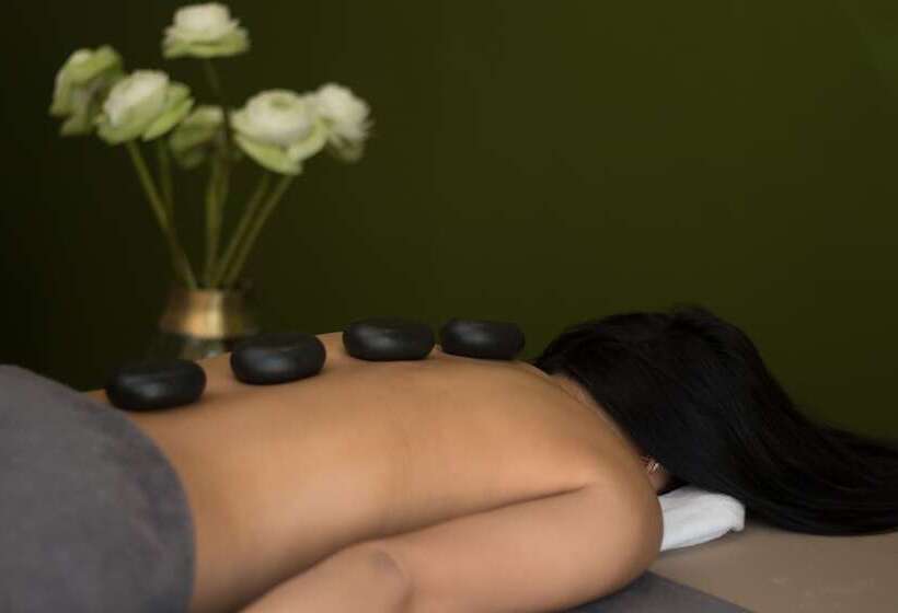 בית מלון כפרי Penh House