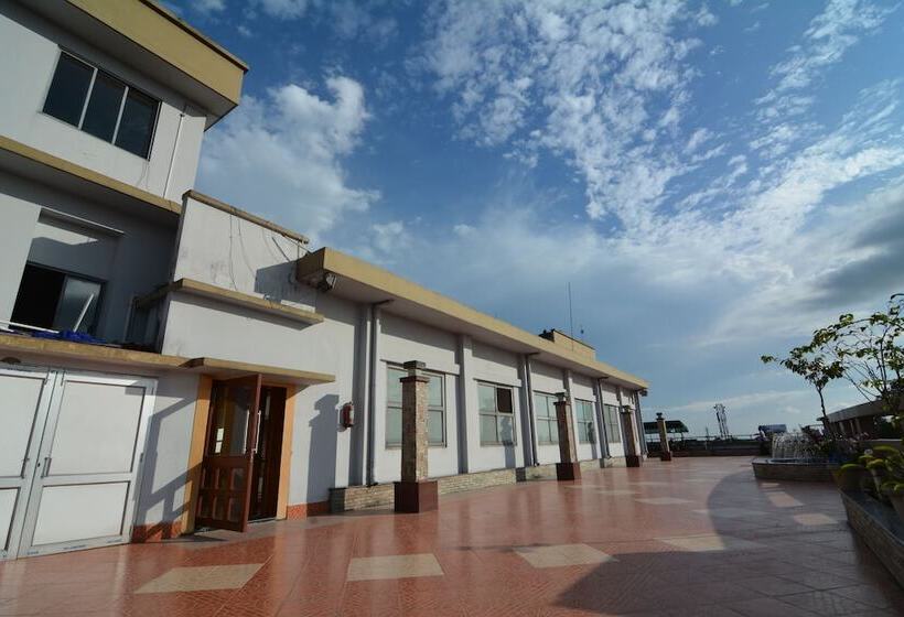 فندق Royal Highness