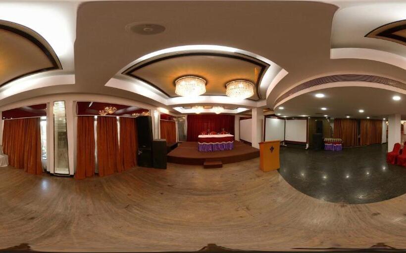 فندق Royal Highness